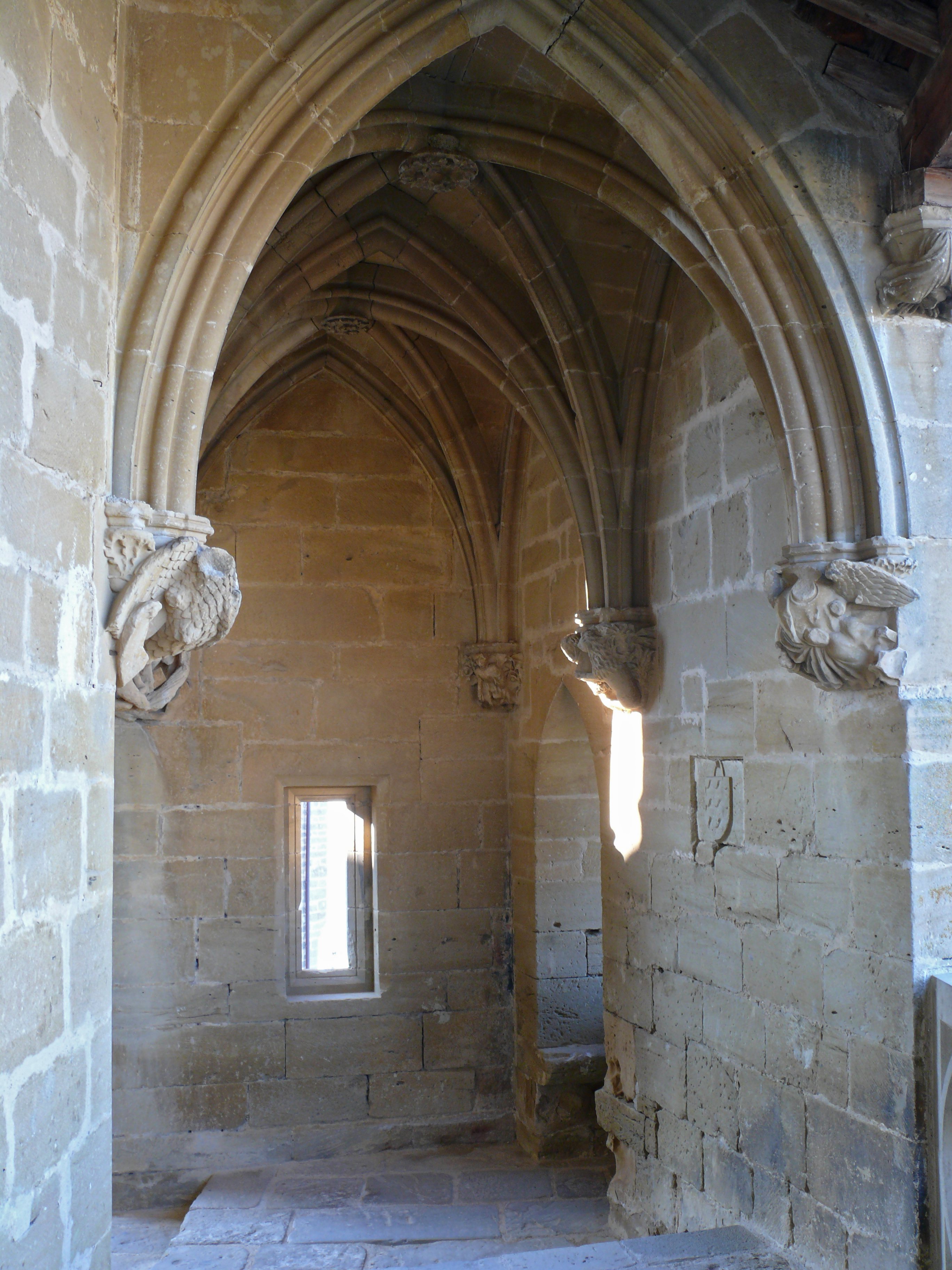 Vista general del ángulo del mirador, en el interior de la torre menor.