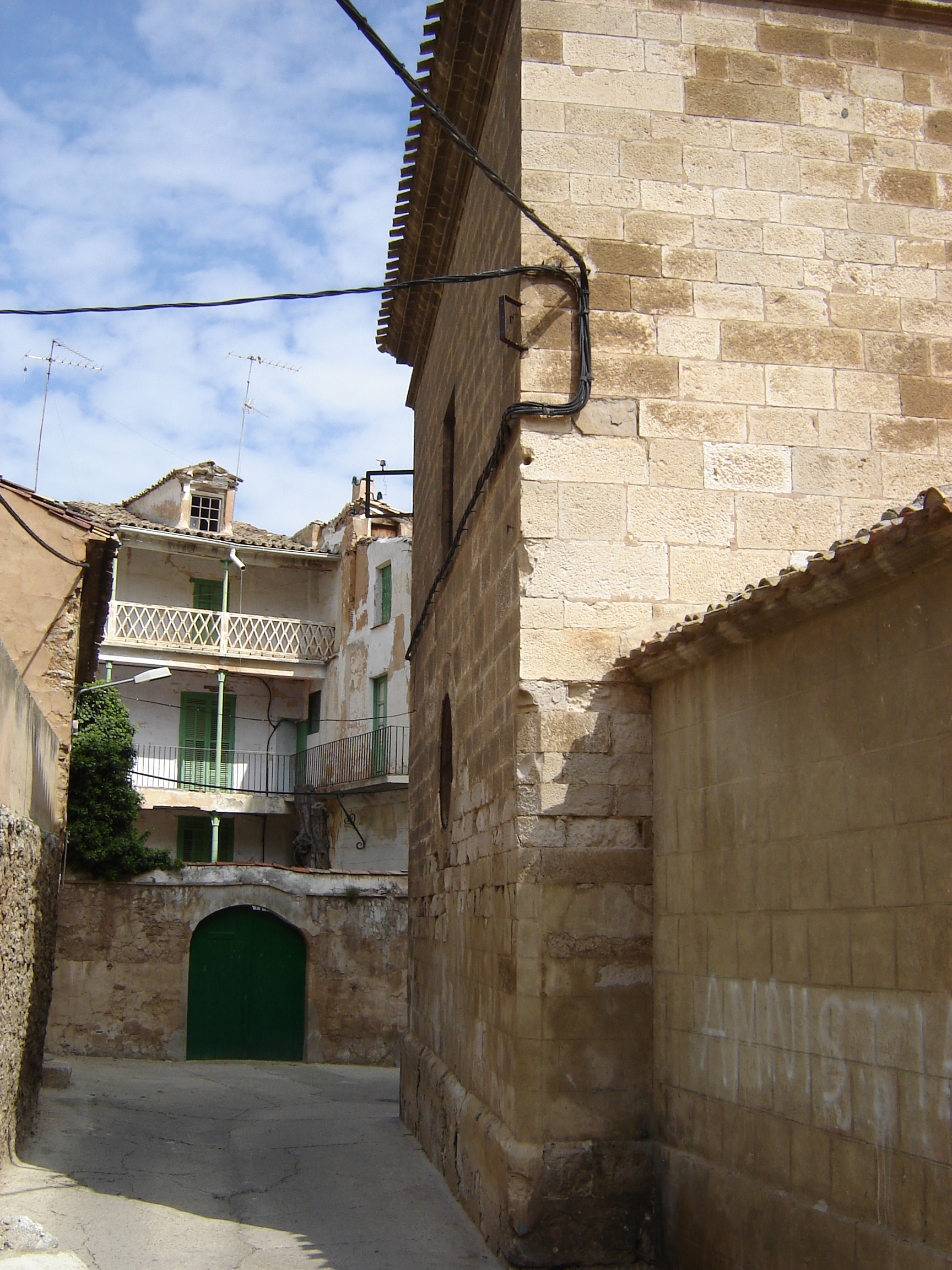 Calle Abadía. Trasera de la iglesia. (JAV)