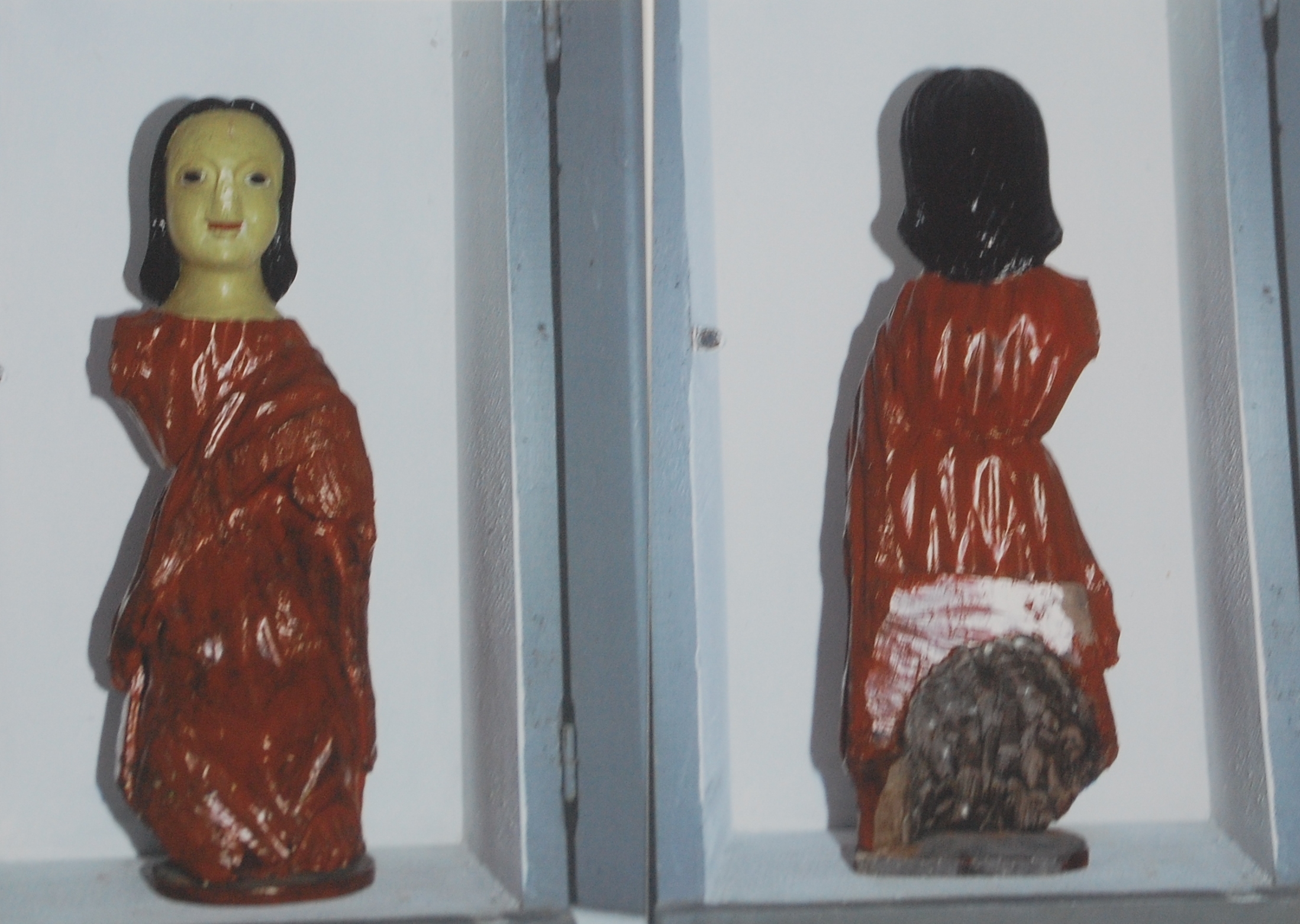 Estatua de Saint Sauveur en su capilla