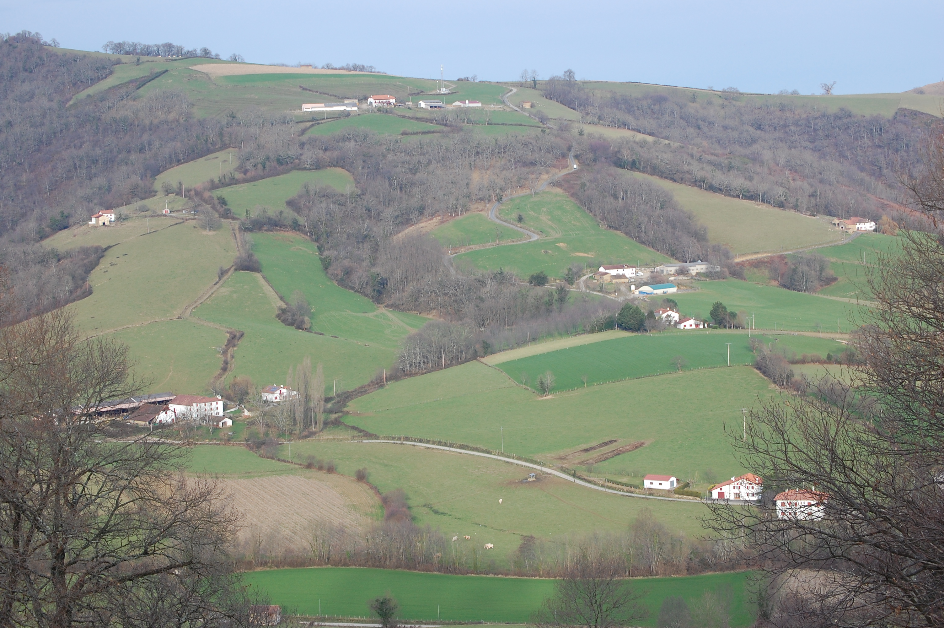 Poblamientos dispersos en la montaña